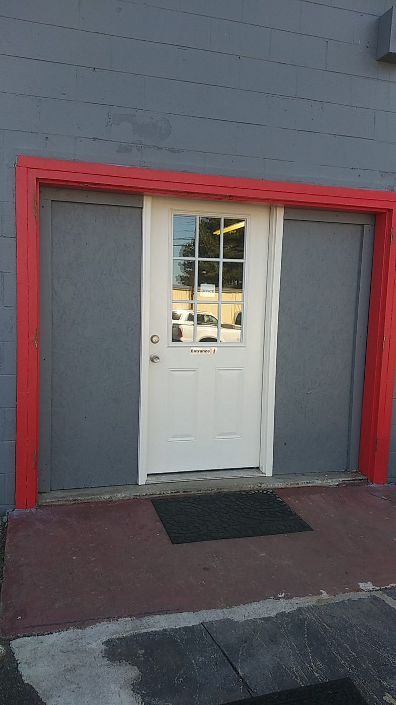 Shop entrance on Bankhead Hwy